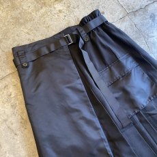 画像3: 【WONDERGROUND】FRONT SLIT ZIPPER DESIGN PLEATS SKIRT / OS (3)