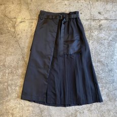 画像1: 【WONDERGROUND】FRONT SLIT ZIPPER DESIGN PLEATS SKIRT / OS (1)