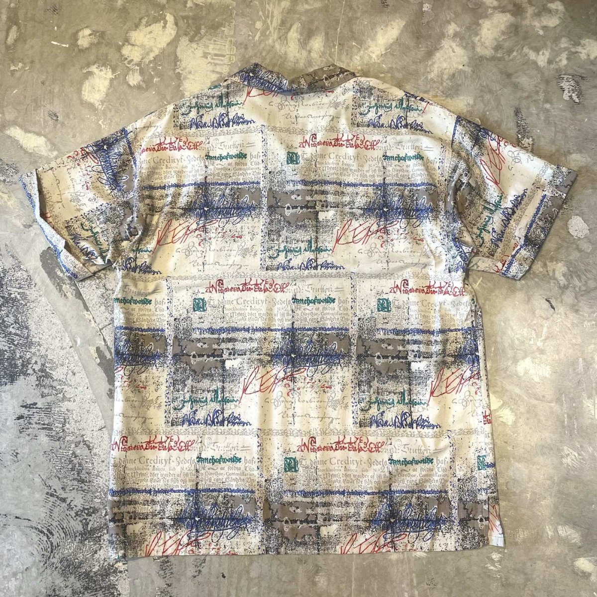 画像2: ALL OVER LETTER GRAPHIC PATTERN OPEN COLLAR S/S SHIRT / Mens L (2)