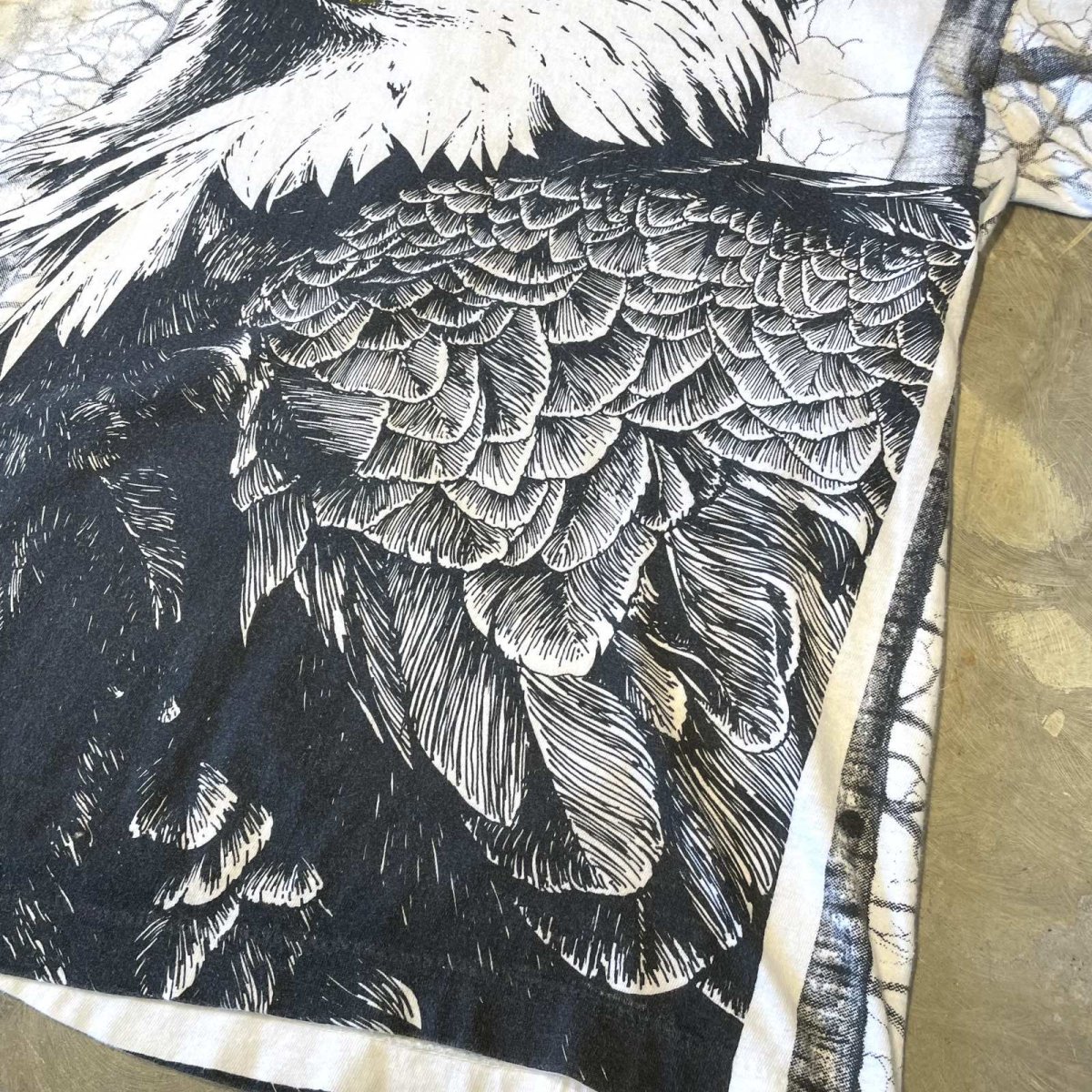 画像6: 90's FRONT EAGLE OVER PRINTED S/S TEE / Mens L (6)