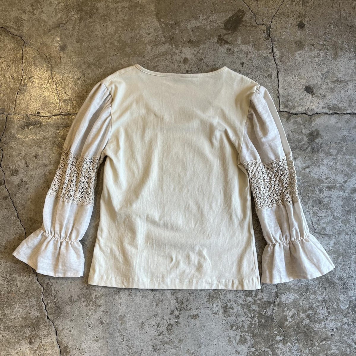 画像2: EURO LINEN×CROCHET SWITCHING DESIGN SLEEVE L/S TOPS / Ladies M (2)