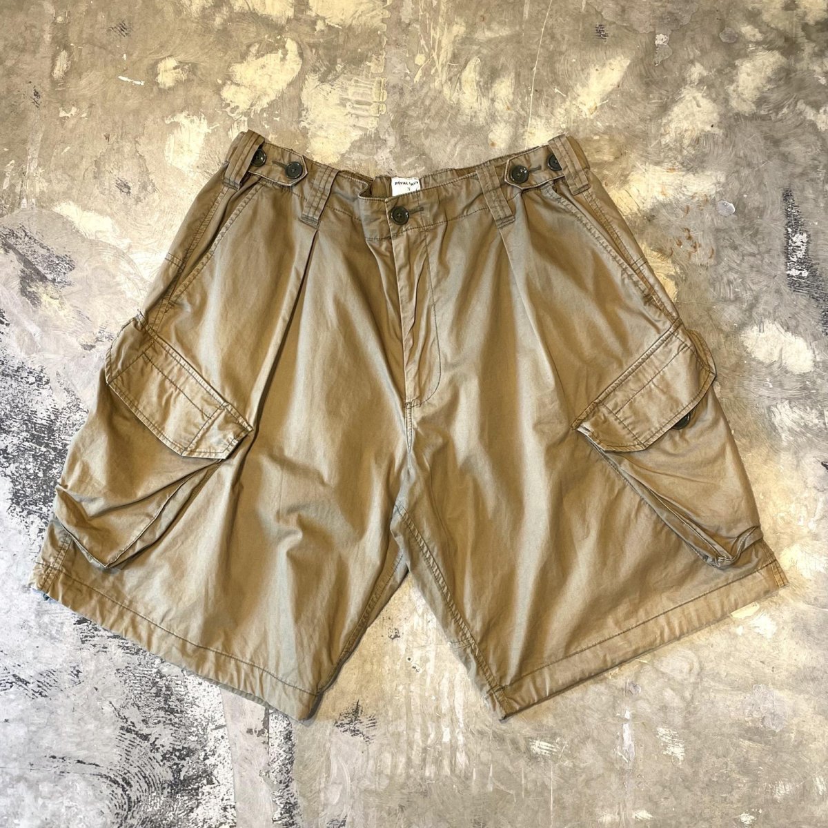 画像1: UK KAHKI COLOR CARGO STYLE SHORTS / ~W38 (1)
