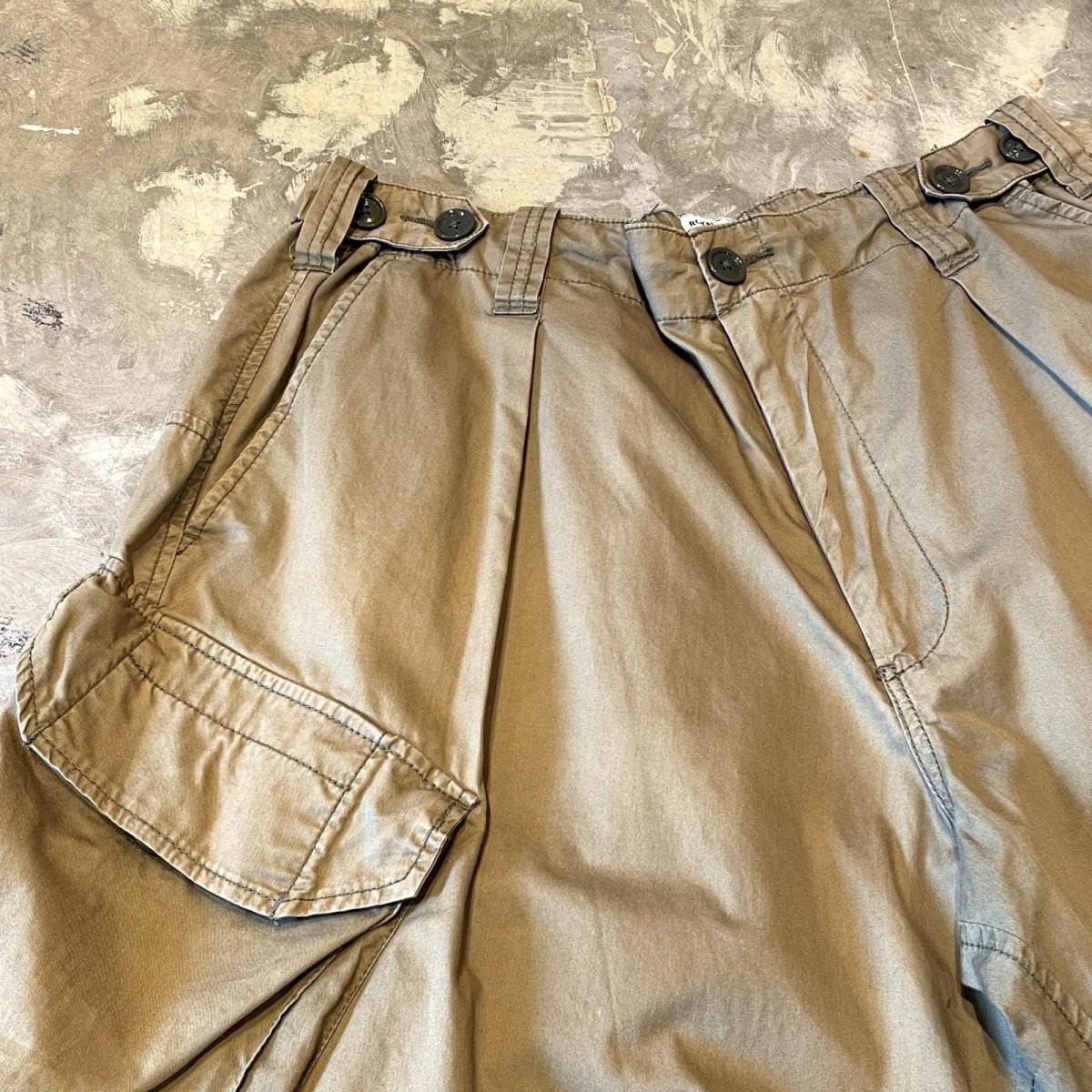 画像3: UK KAHKI COLOR CARGO STYLE SHORTS / ~W38 (3)