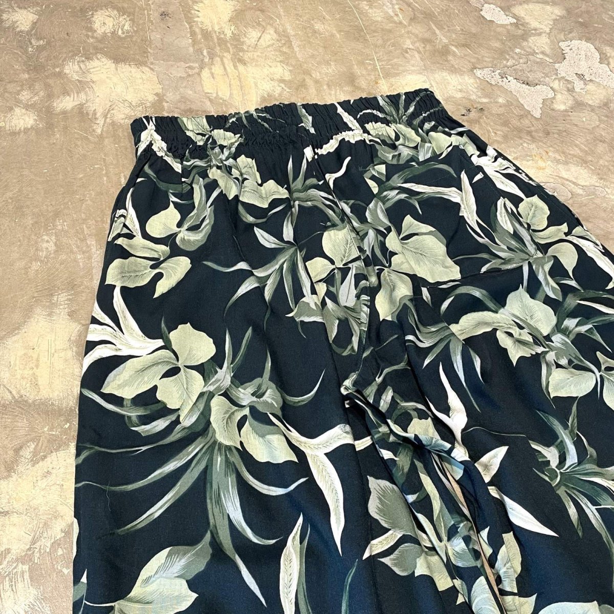画像9: ALL OVER BOTANICAL PATTERN WIDE SILHOUETTE PANTS / ~W35 (9)