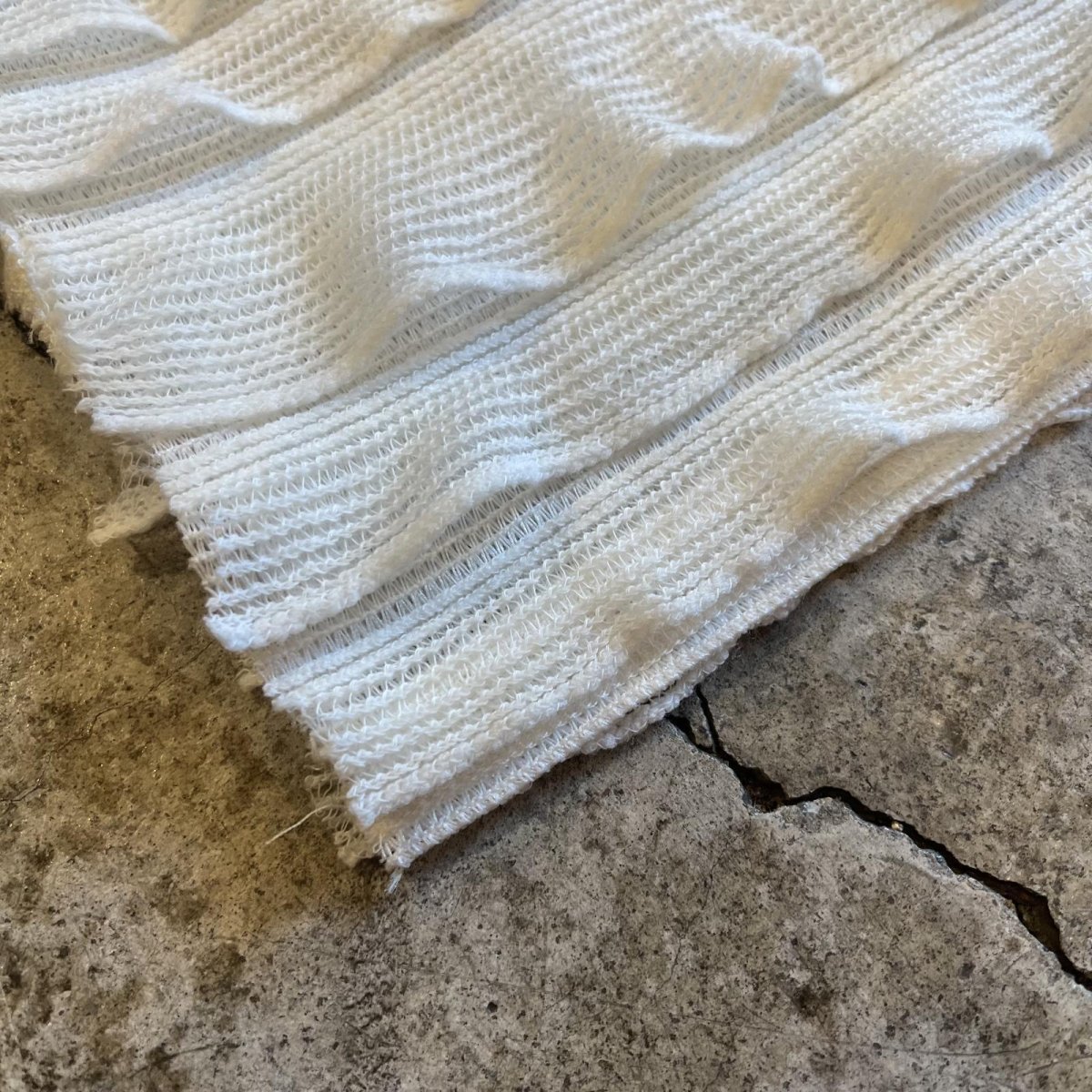 画像4: WHITE COLOR WAVE MESH TIERED DESIGN LONG SKIRT / W25~32 (4)