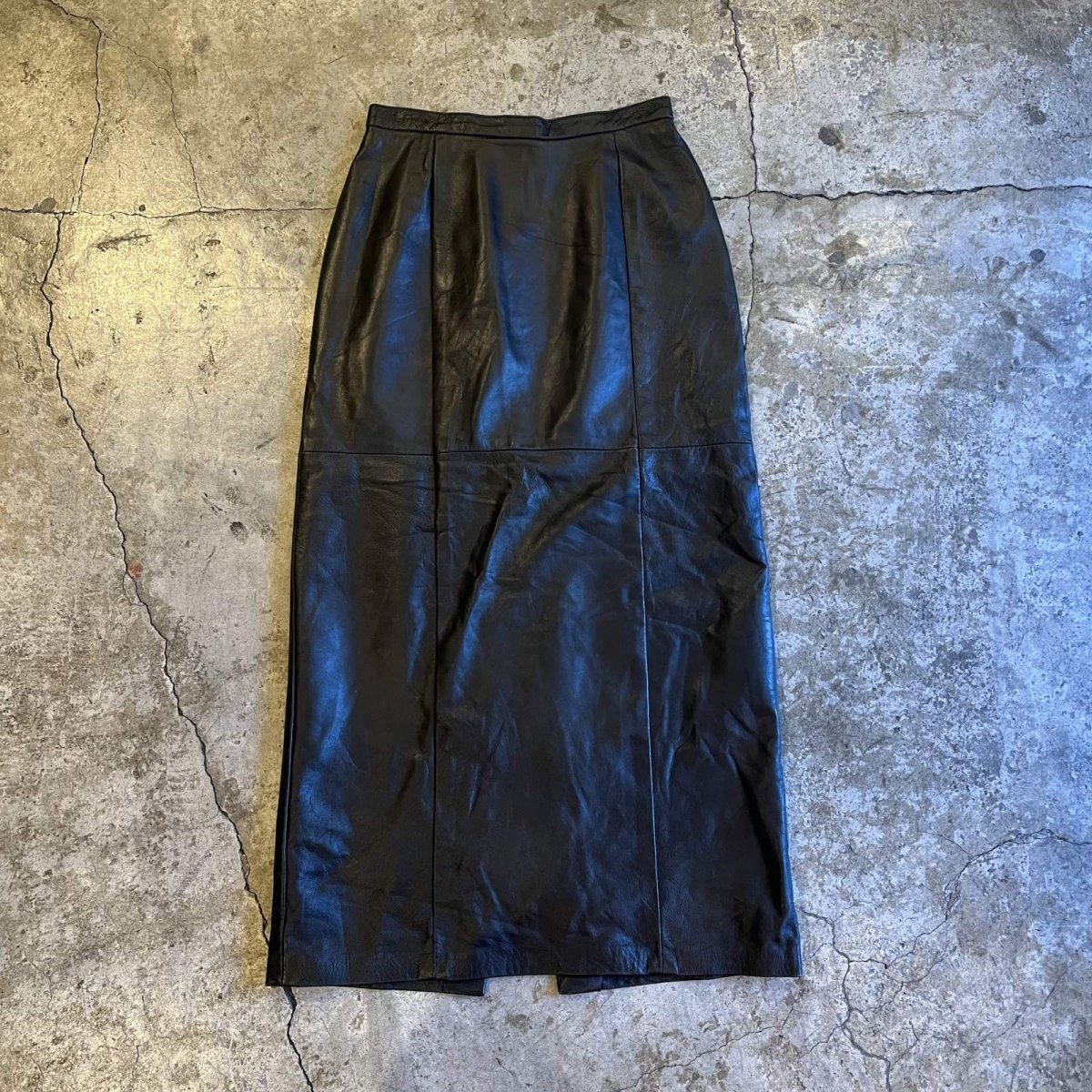 画像2: POINT SLIT DESIGN LEATHER LONG SKIRT / W25(6) / MADE IN CANADA (2)