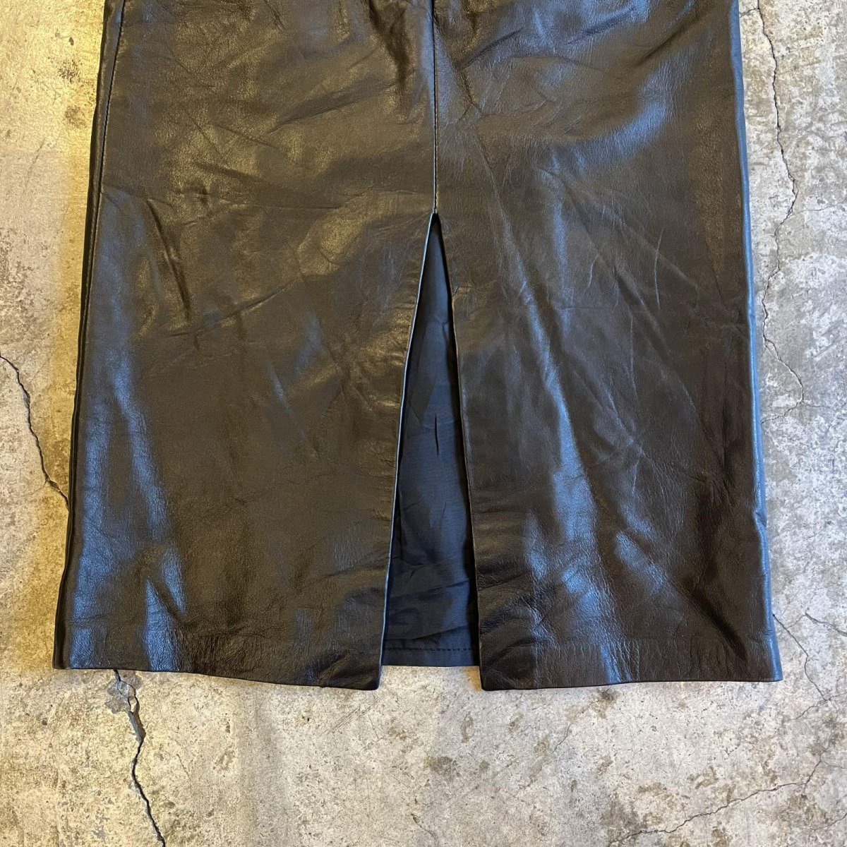 画像6: POINT SLIT DESIGN LEATHER LONG SKIRT / W25(6) / MADE IN CANADA (6)