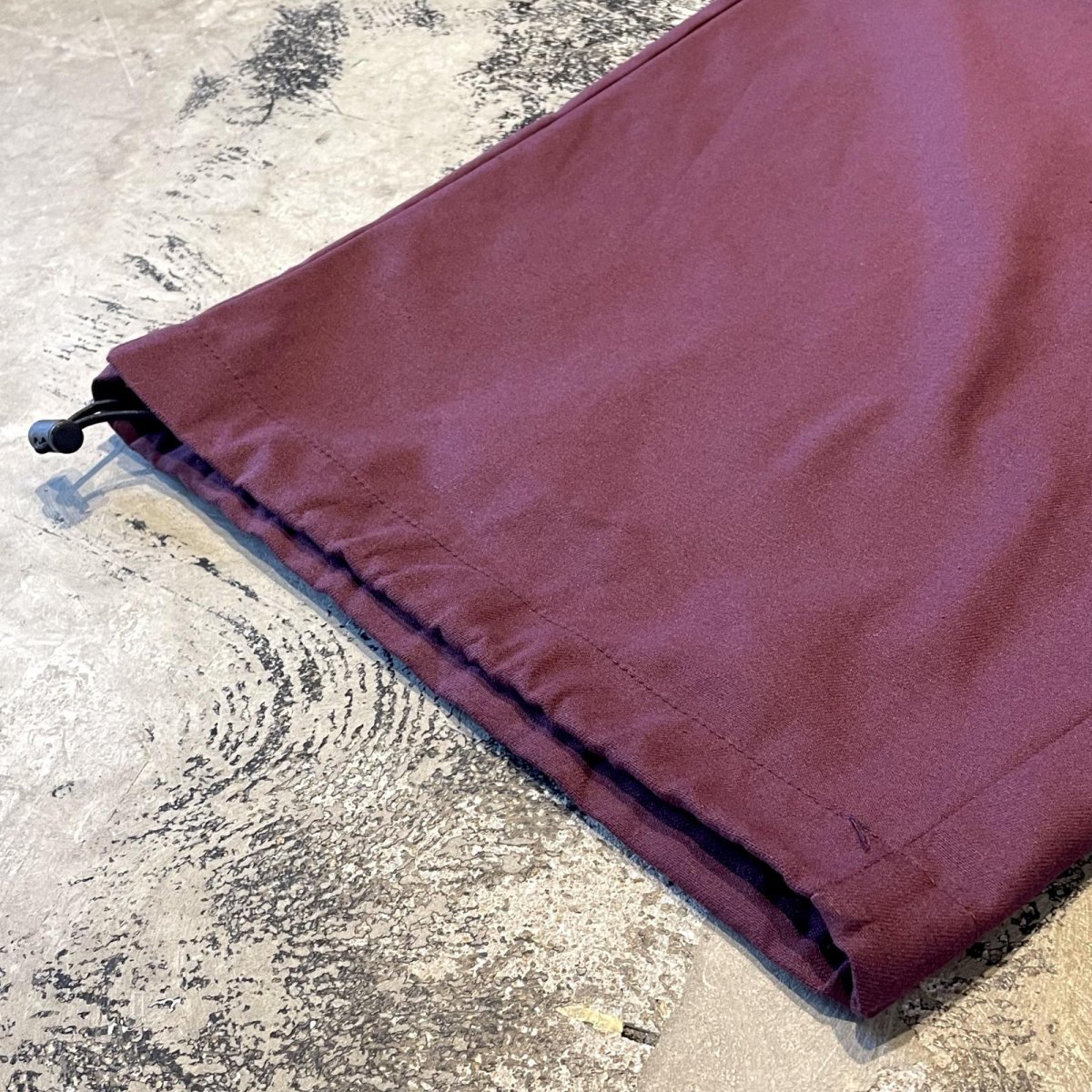 画像8: 【WONDERGROUND】KNEE TUCK COLOR COTTON WIDE PANTS / BURGUNDY / OS (8)