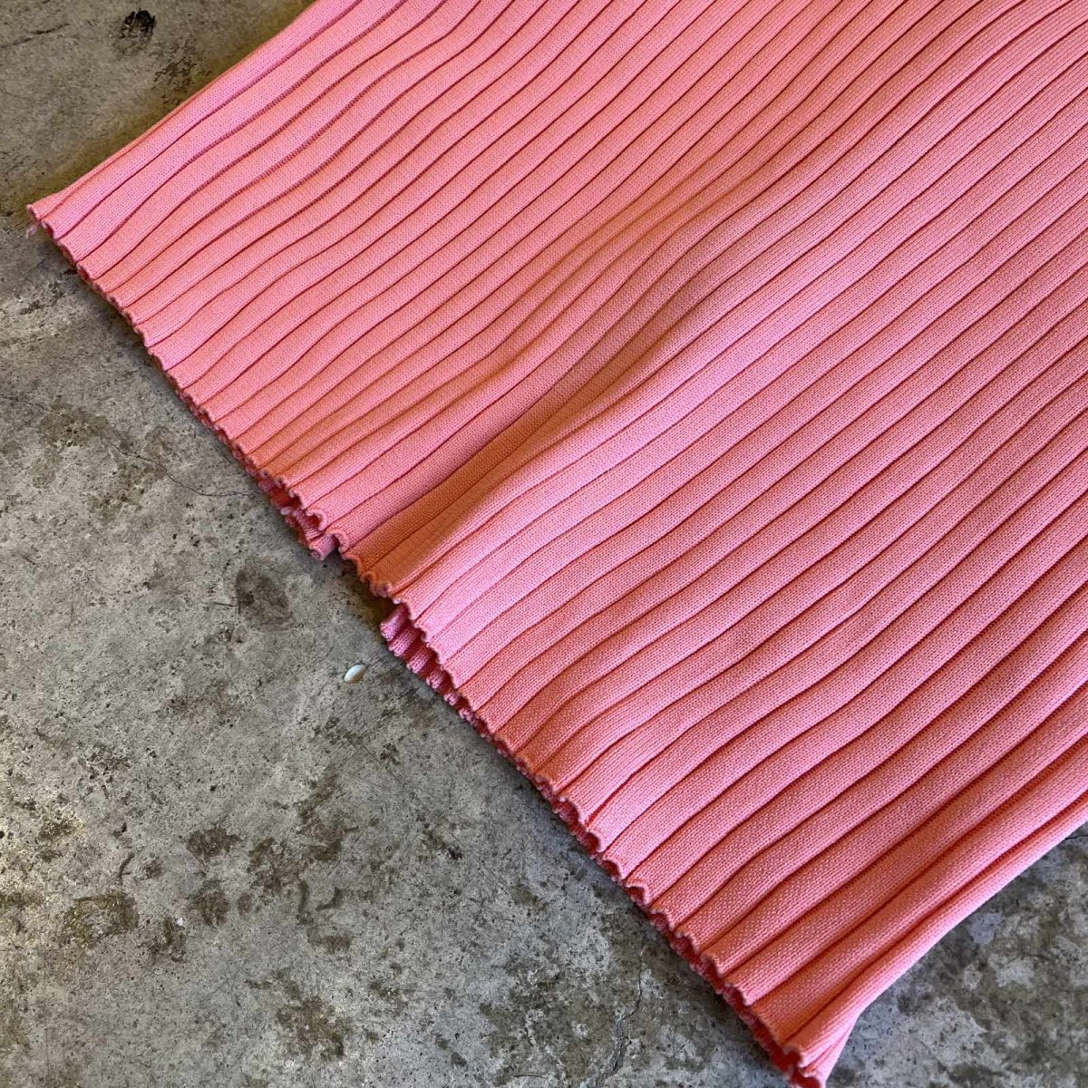 画像4: BACK SLIT SHORT DESIGN COLOR RIB L/S TOPS / Ladies S~M (4)