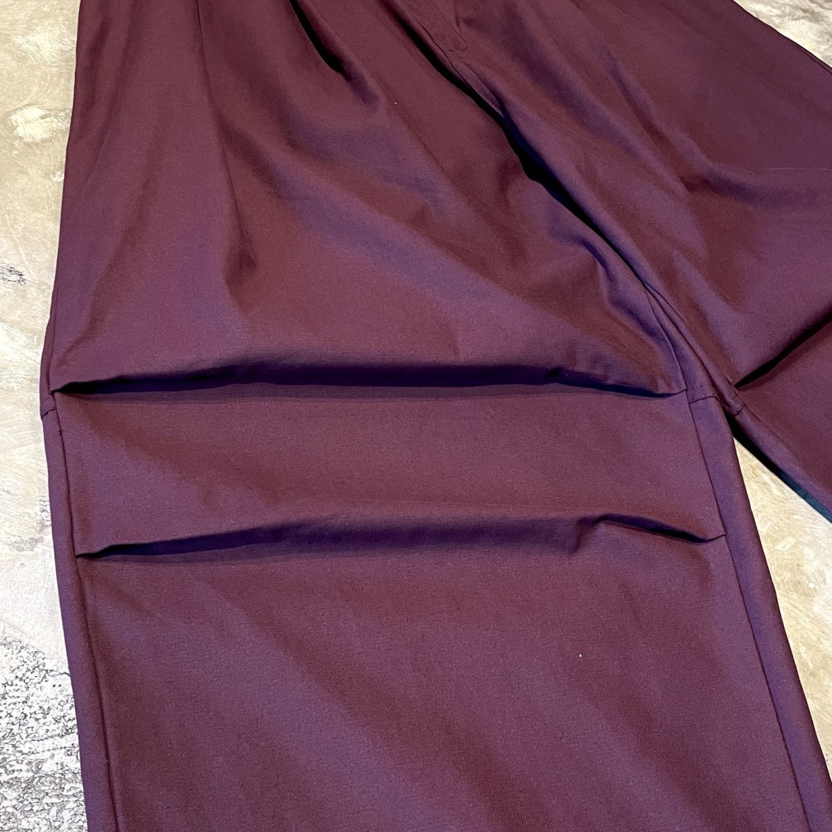 画像5: 【WONDERGROUND】KNEE TUCK COLOR COTTON WIDE PANTS / BURGUNDY / OS (5)
