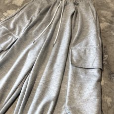 画像4: 【WONDERGROUND】BIG CARGO POCKET WIDE SWEAT PANTS / GRAY / OS (4)