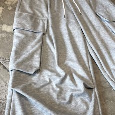 画像5: 【WONDERGROUND】BIG CARGO POCKET WIDE SWEAT PANTS / GRAY / OS (5)