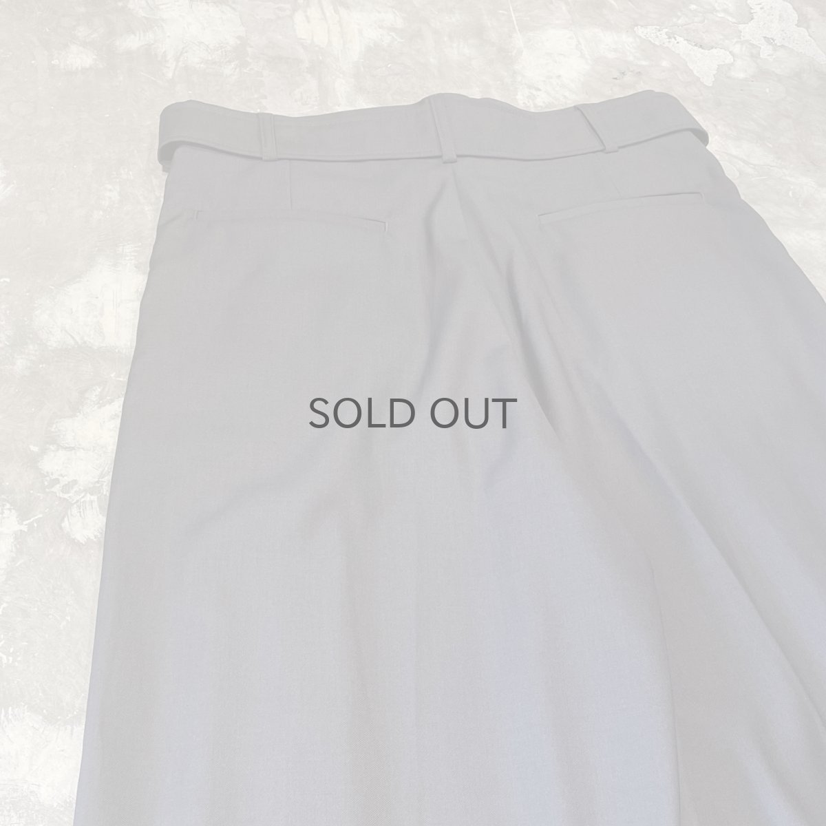 画像9: 【WONDERGROUND】DESIGN TUCK WIDE SILHOUETTE BELTED SLACKS / GRAY / OS (9)