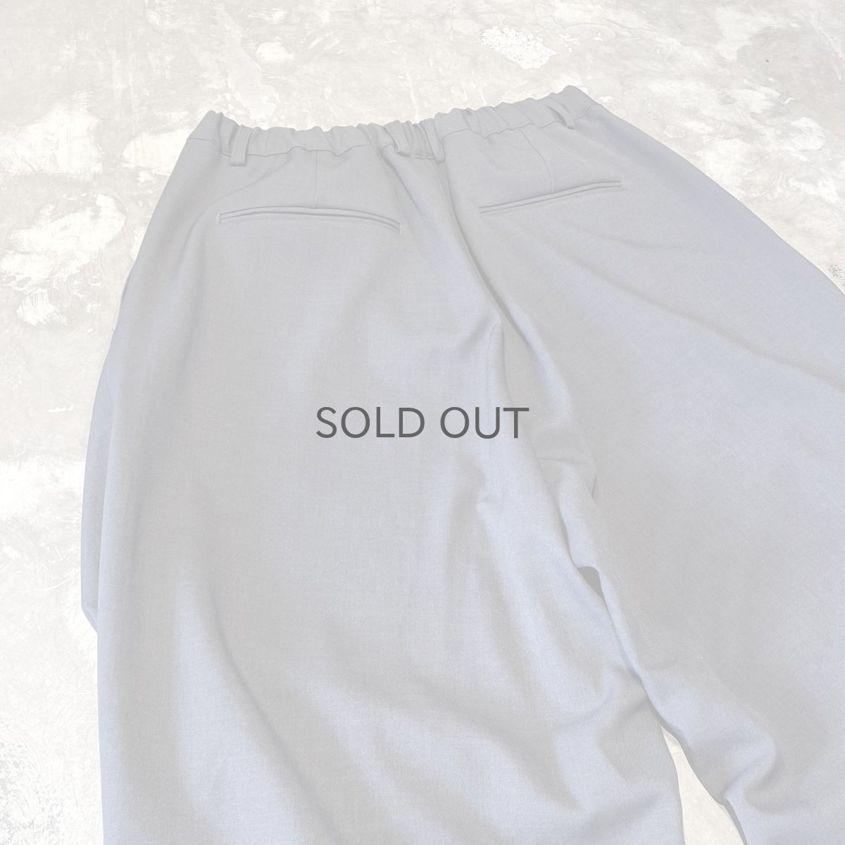 画像9: 【WONDERGROUND】KNEE TUCK WIDE SILHOUETTE SLACKS / GRAY / OS (9)