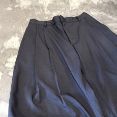 画像3: 【WONDERGROUND】KNEE TUCK WIDE SILHOUETTE SLACKS / GRAY / OS (3)