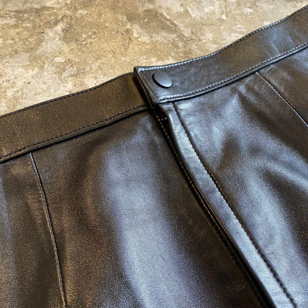 画像7: LEATHER BLACK COLOR BACK SLIT SKIRT / W27 (7)