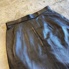 画像3: LEATHER BLACK COLOR BACK SLIT SKIRT / W27 (3)