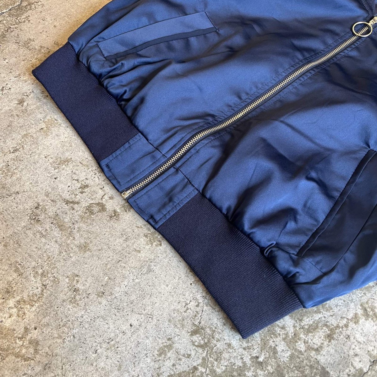 画像4: LUSTER NAVY COLOR RING ZIP UP DESIGN MA-1 JACKET / Ladies M  (4)