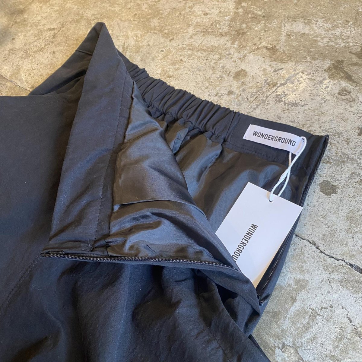 画像6: 【WONDERGROUND】SHIRRING SKIRT / OS / BLACK (6)