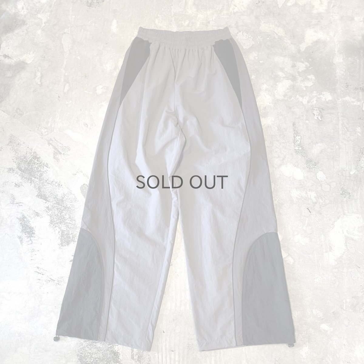 画像1: 【WONDERGROUND】TRICOLOR TECH WIDE NYLON PANTS / CHARCOAL / OS (1)