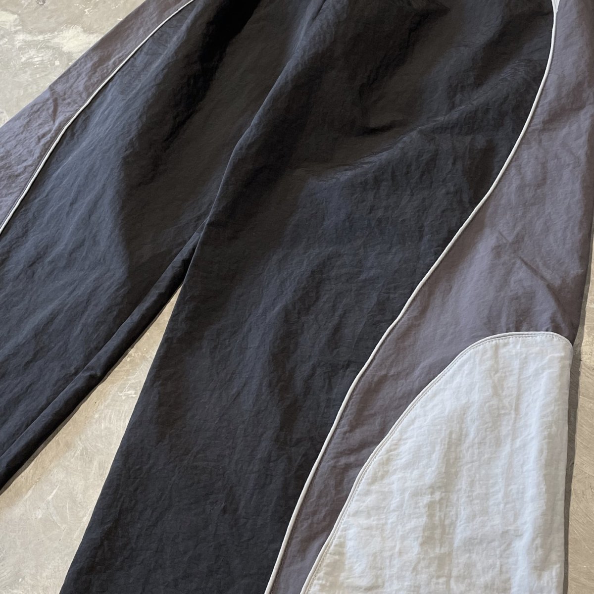 画像6: 【WONDERGROUND】TRICOLOR TECH WIDE NYLON PANTS / BLACK / OS (6)
