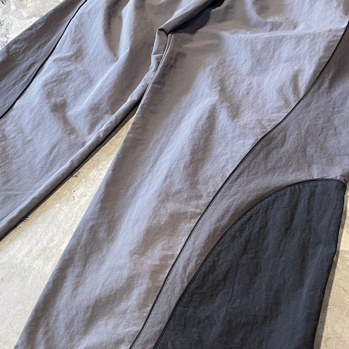 画像6: 【WONDERGROUND】TRICOLOR TECH WIDE NYLON PANTS / CHARCOAL / OS (6)
