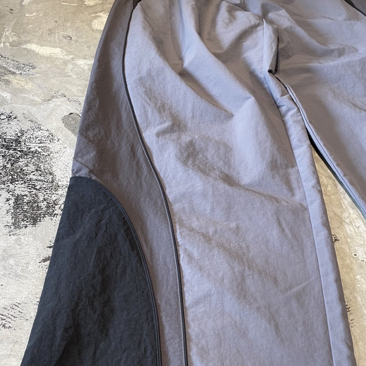 画像7: 【WONDERGROUND】TRICOLOR TECH WIDE NYLON PANTS / CHARCOAL / OS (7)