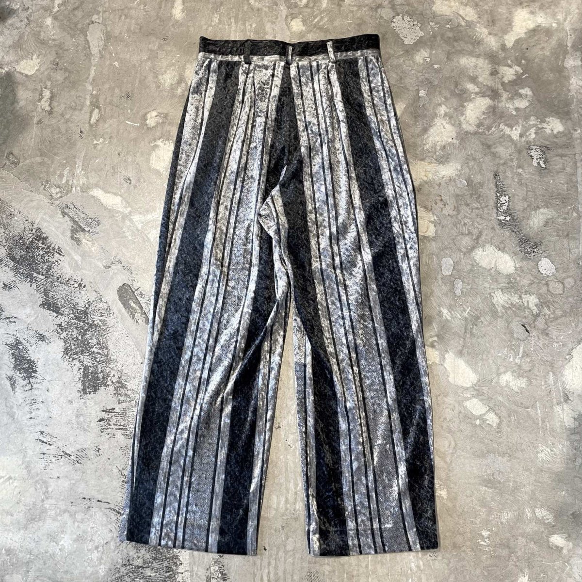 画像2: STRIPE PATTERN VELVET STRAIGHT SLACKS / W29 (2)