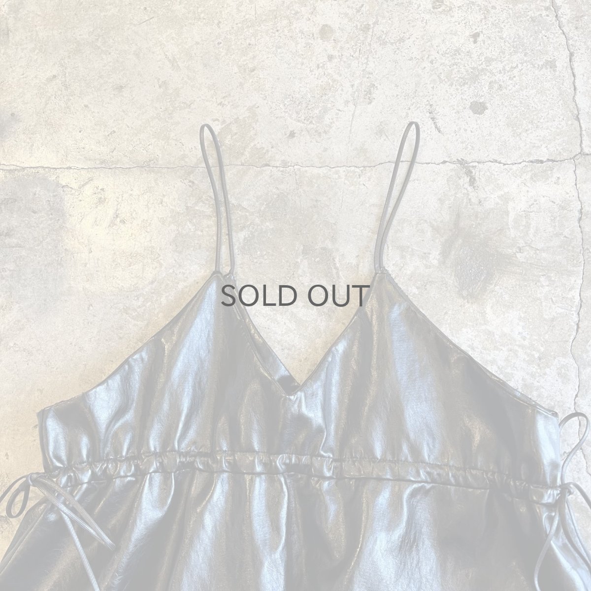 画像7: SIDE RIBBON DESIGN FAUX LEATHER CAMISOLE / Ladies S~M (7)