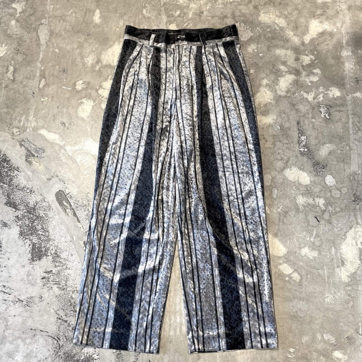 画像1: STRIPE PATTERN VELVET STRAIGHT SLACKS / W29 (1)