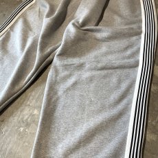 画像6: SIDE LINE WIDE SILHOUETTE SWEAT PANTS / GREY / FREE (6)