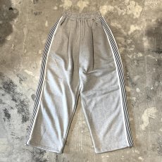 画像1: SIDE LINE WIDE SILHOUETTE SWEAT PANTS / GREY / FREE (1)
