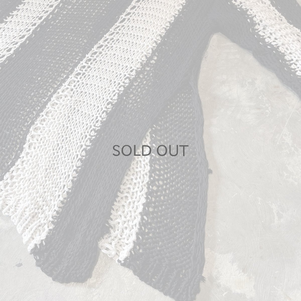 画像10: MONOCHROME STRIPE PATTERN LOWGAUGE KNIT TOPS / Mens L  (10)