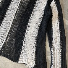 画像6: MONOCHROME STRIPE PATTERN LOWGAUGE KNIT TOPS / Mens L  (6)