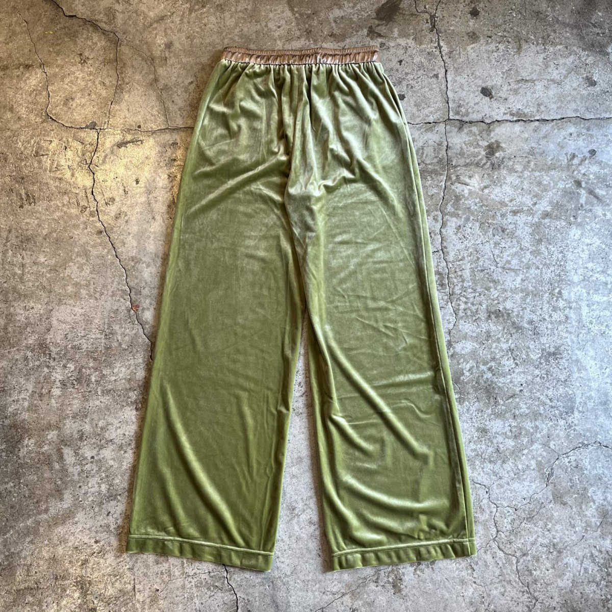 画像2: WAIST RIBBON DESIGN COLOR VELVET PANTS / ~W33 (2)