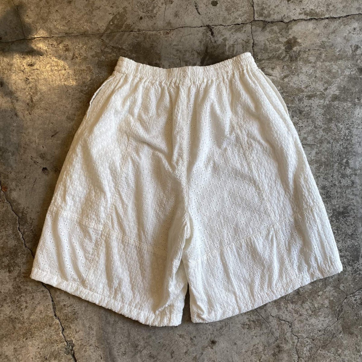 画像2: ALL OVER PATTERN PATCHWORK DESIGN SHORT PANTS / FREE~W35 (2)