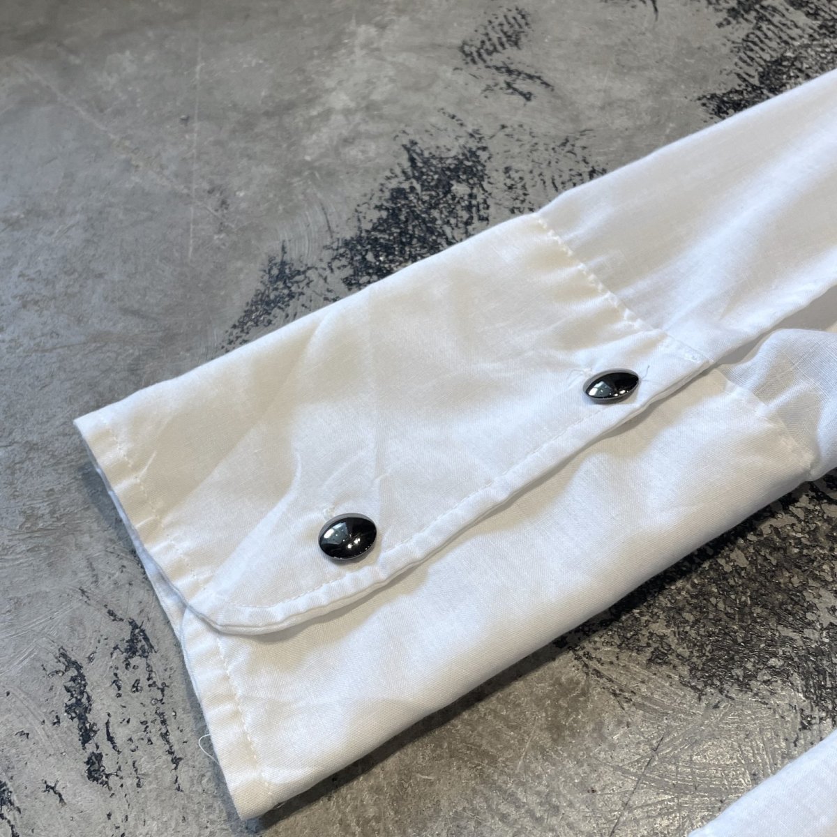 画像10: 70's WHITE COLOR FRONT PLEATED L/S DRESS SHIRT / Mens XL (10)