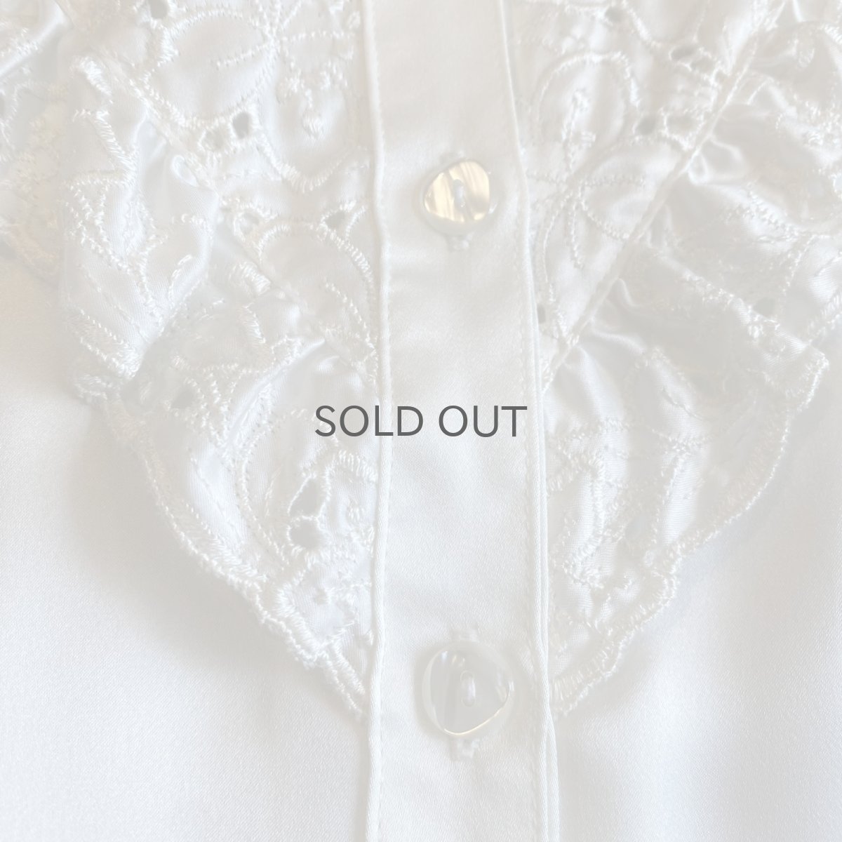 画像6: FLORAL EMBROIDERY PATTERN FRILL DESIGN BLOUSE / Ladies M (6)