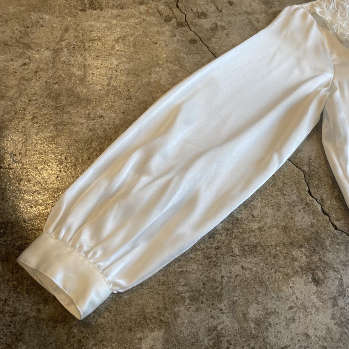 画像7: FLORAL EMBROIDERY PATTERN FRILL DESIGN BLOUSE / Ladies M (7)