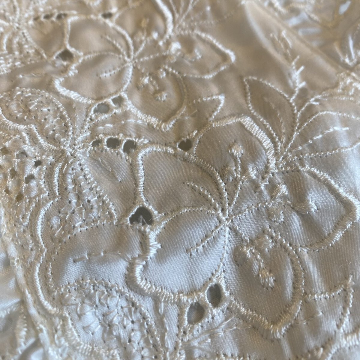 画像5: FLORAL EMBROIDERY PATTERN FRILL DESIGN BLOUSE / Ladies M (5)