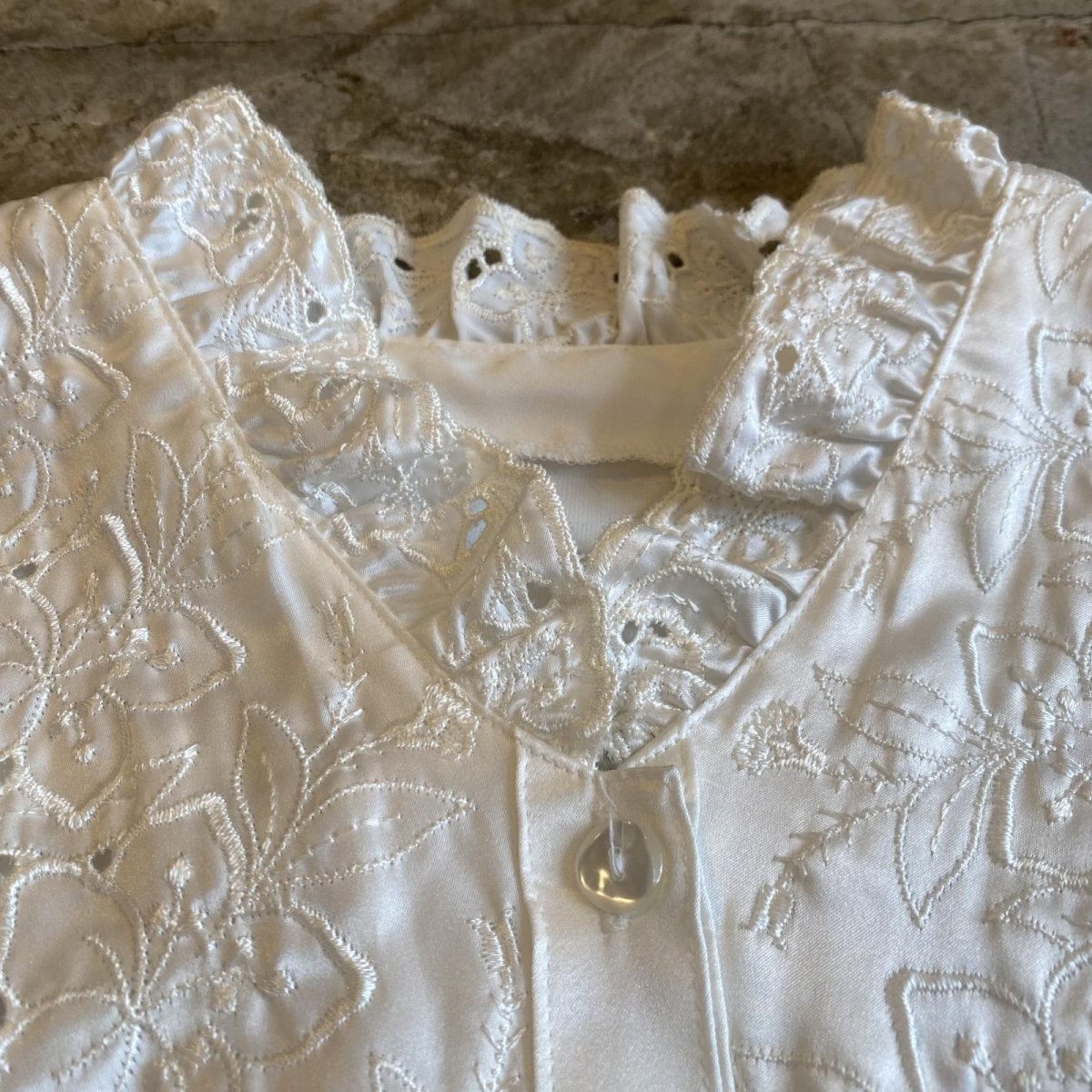 画像4: FLORAL EMBROIDERY PATTERN FRILL DESIGN BLOUSE / Ladies M (4)