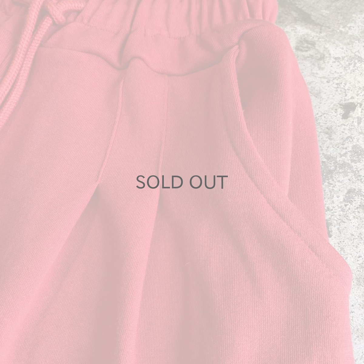 画像4: 【WONDERGROUND】TUCK COLOR WIDE SWEAT PANTS / RED / OS (4)