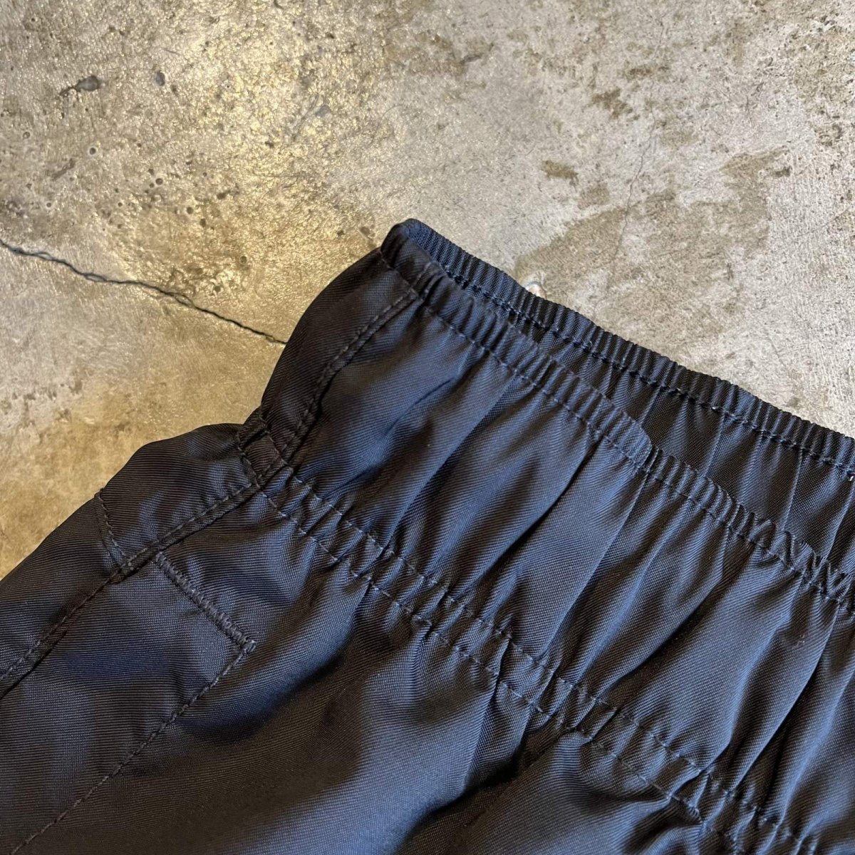 画像7: 【NIKE】BLACK COLOR PATCH EMBROIDERY DESIGN NYLON HALF PANTS / FREE~W31(S) (7)