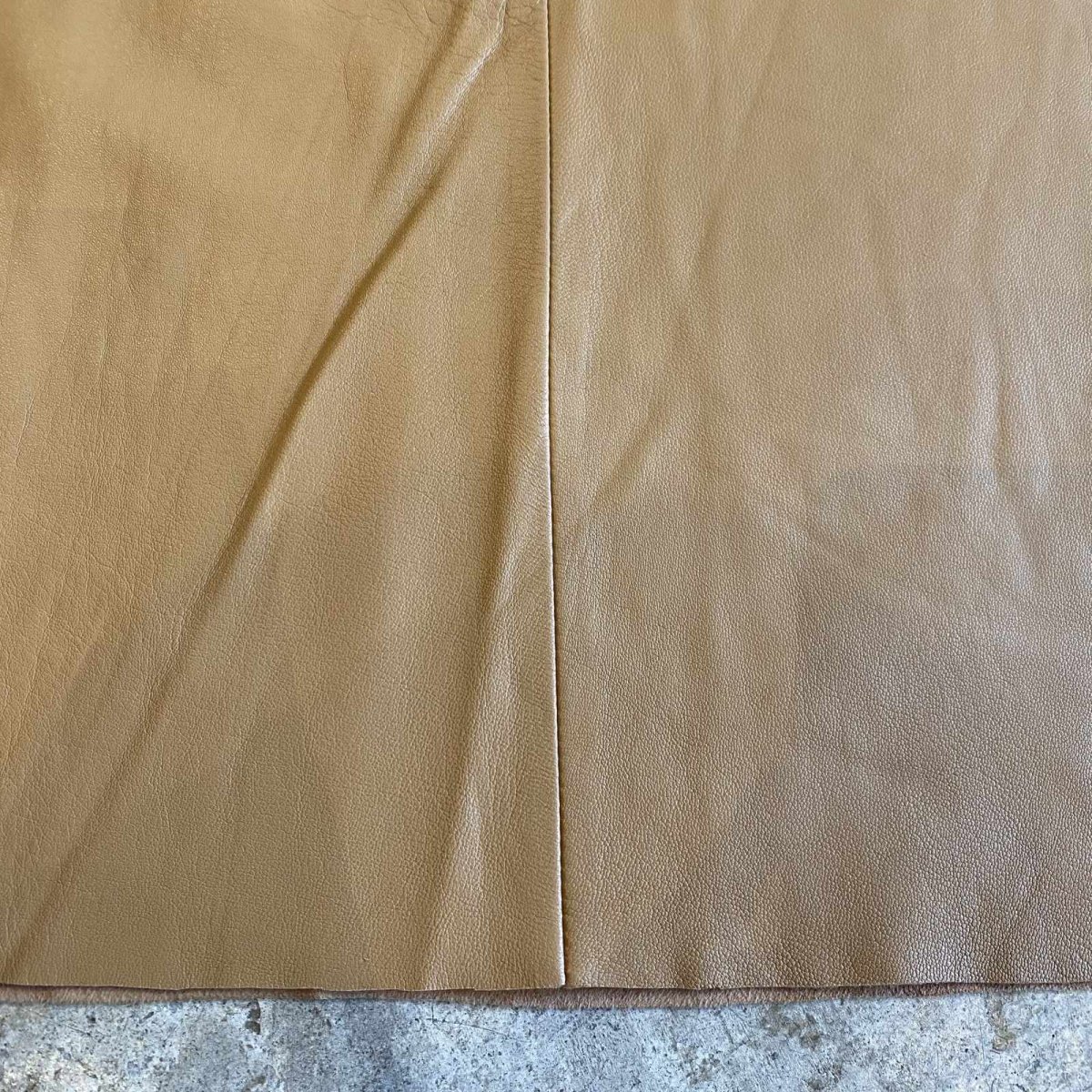 画像10: FRONT DESIGN SLIT LEATHER LONG SKIRT / W28 (10)