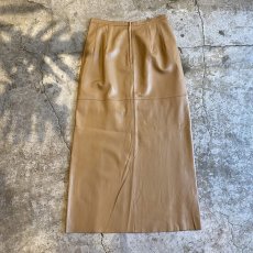 画像2: FRONT DESIGN SLIT LEATHER LONG SKIRT / W28 (2)
