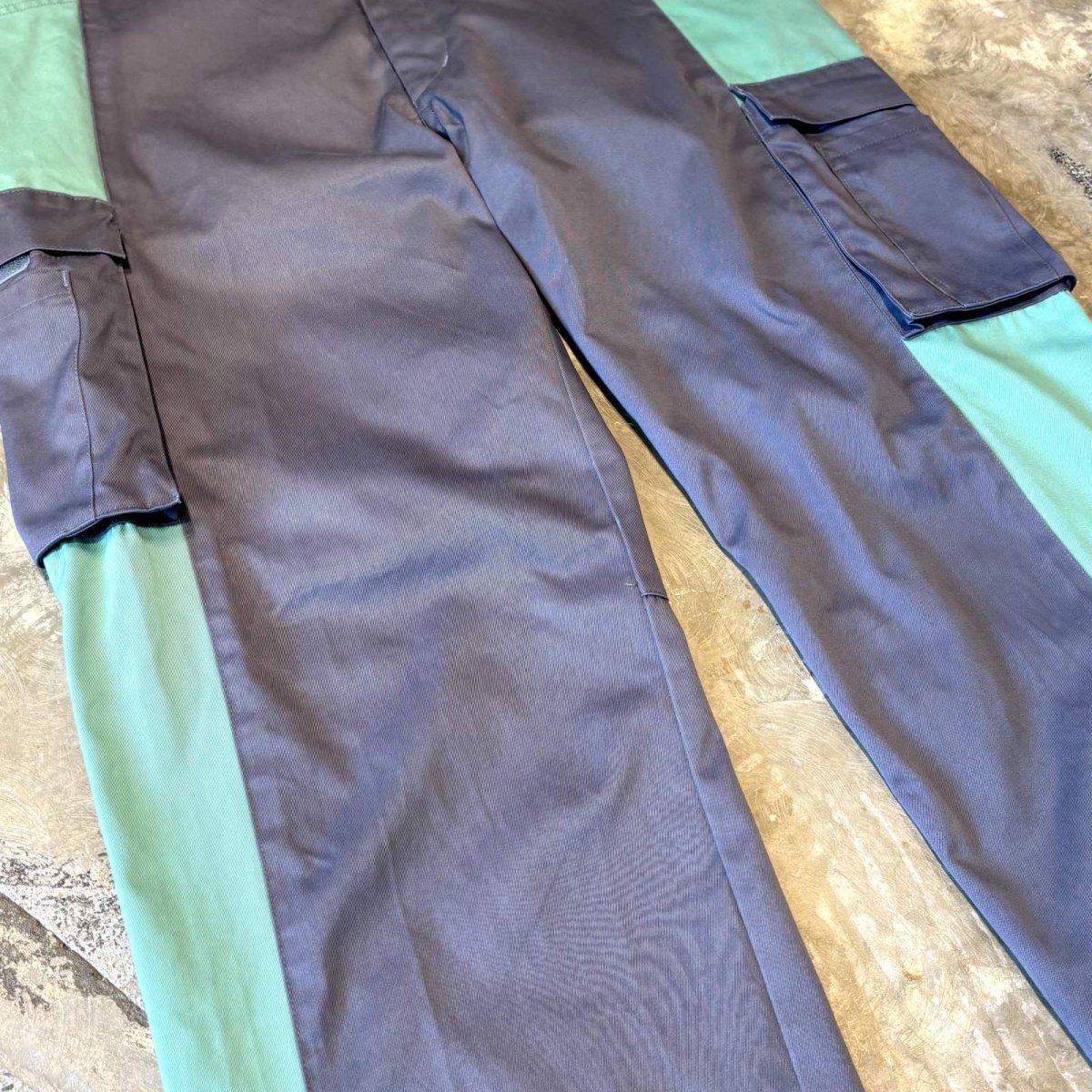 画像5: SIDE COLOR SWITCHED CARGO STYLE STRAIGHT PANTS / W32 (5)