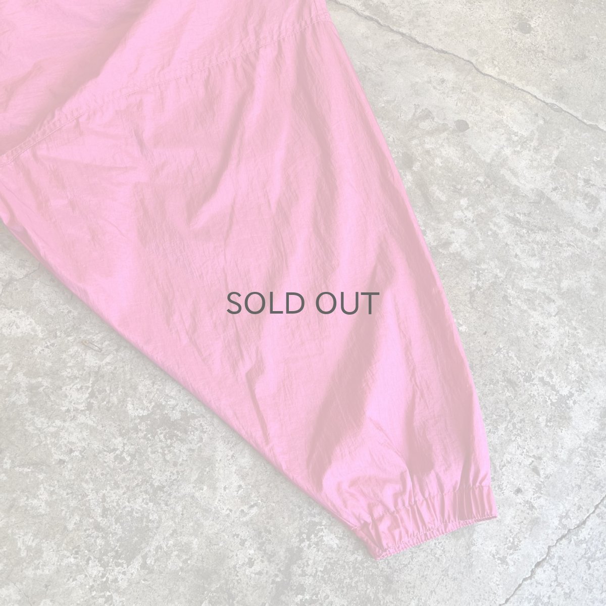 画像9: PINK COLOR VOLUME SLEEVE DESIGN HALF NECK NYLON JACKET / Ladies XL(ONE SIZE) (9)