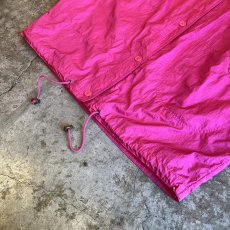 画像4: PINK COLOR VOLUME SLEEVE DESIGN HALF NECK NYLON JACKET / Ladies XL(ONE SIZE) (4)