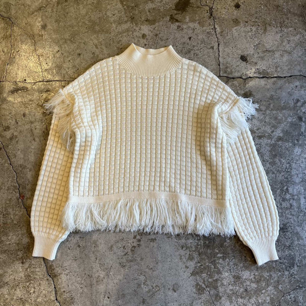 画像1: IVORY COLOR POINT FRINGE DESIGN MOCK NECK KNIT SWEATER / Ladies M  (1)