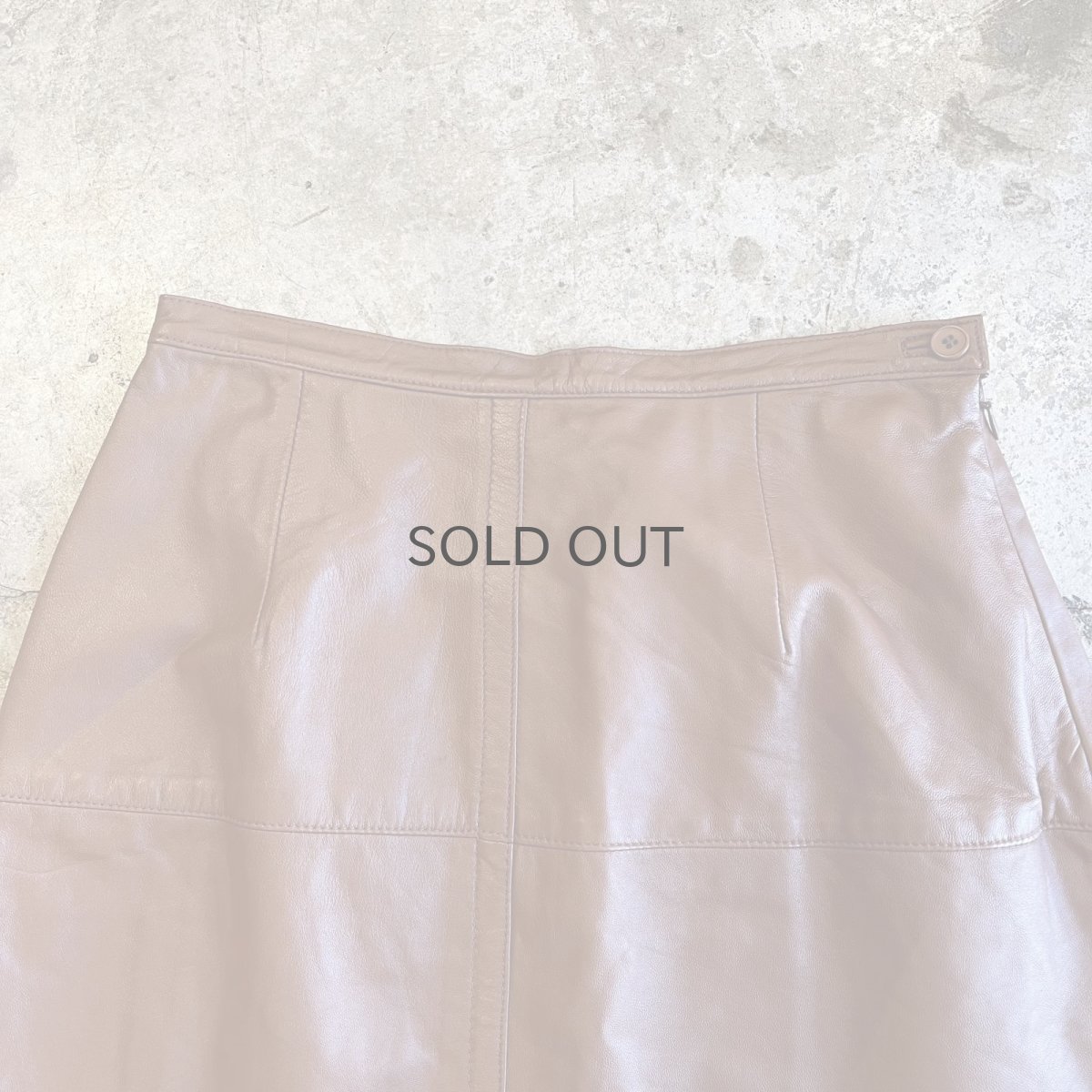 画像6: BACK SLIT DESIGN LEATHER SKIRT / W26 (6)